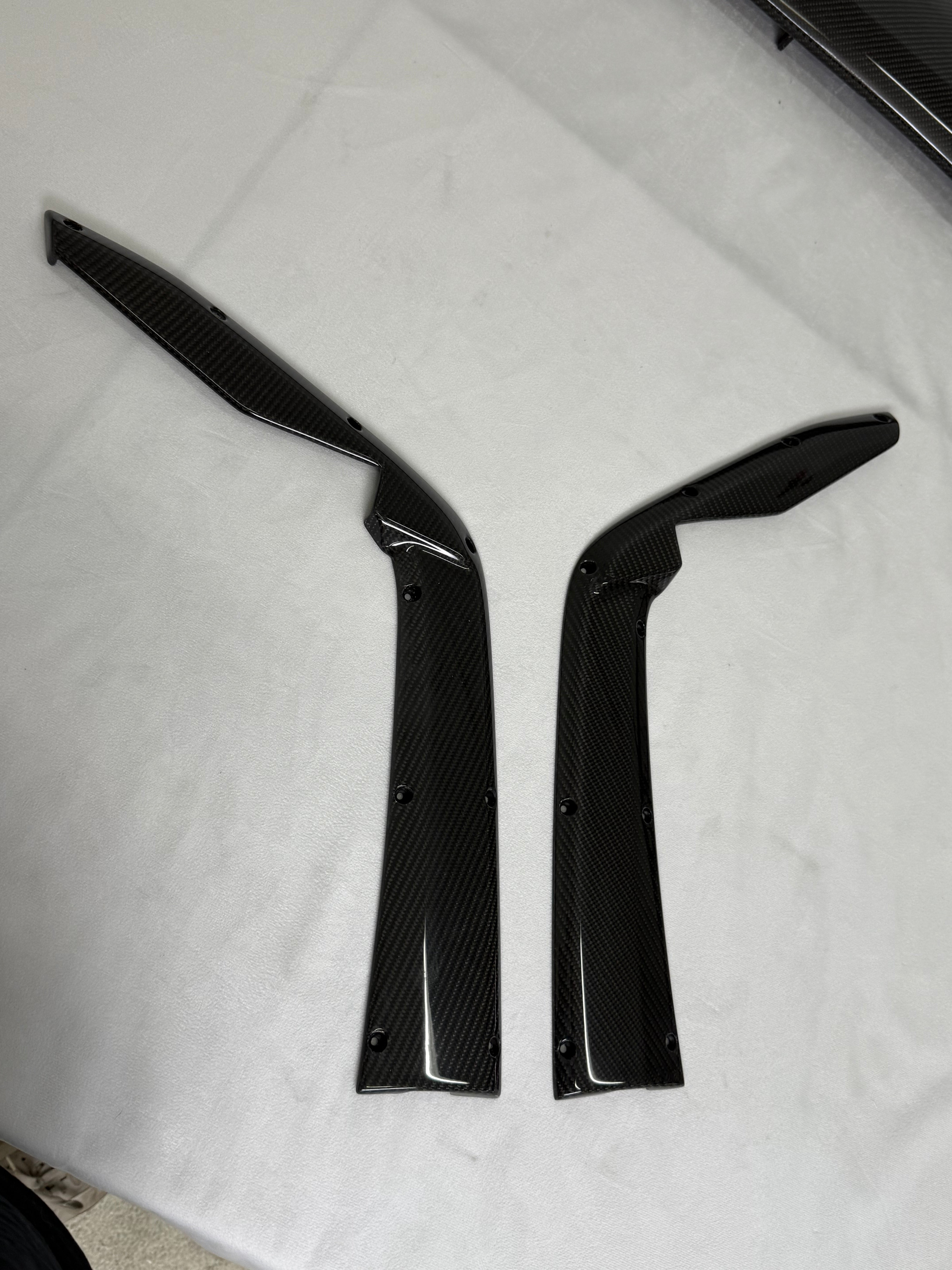 992 GT3RS Carbon Fiber: Wing, spoiler, leg uprights pair, with core exchange